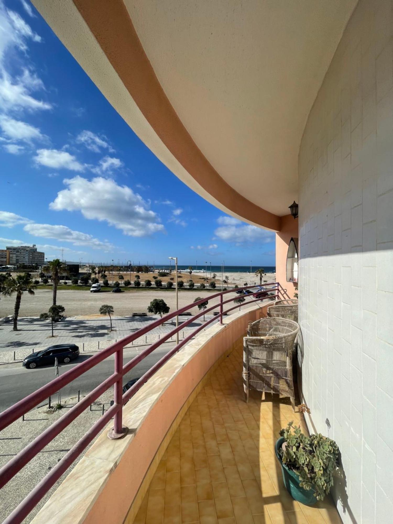 Apartamento Vista Praia E Mar- Costa Da Caparica公寓 外观 照片