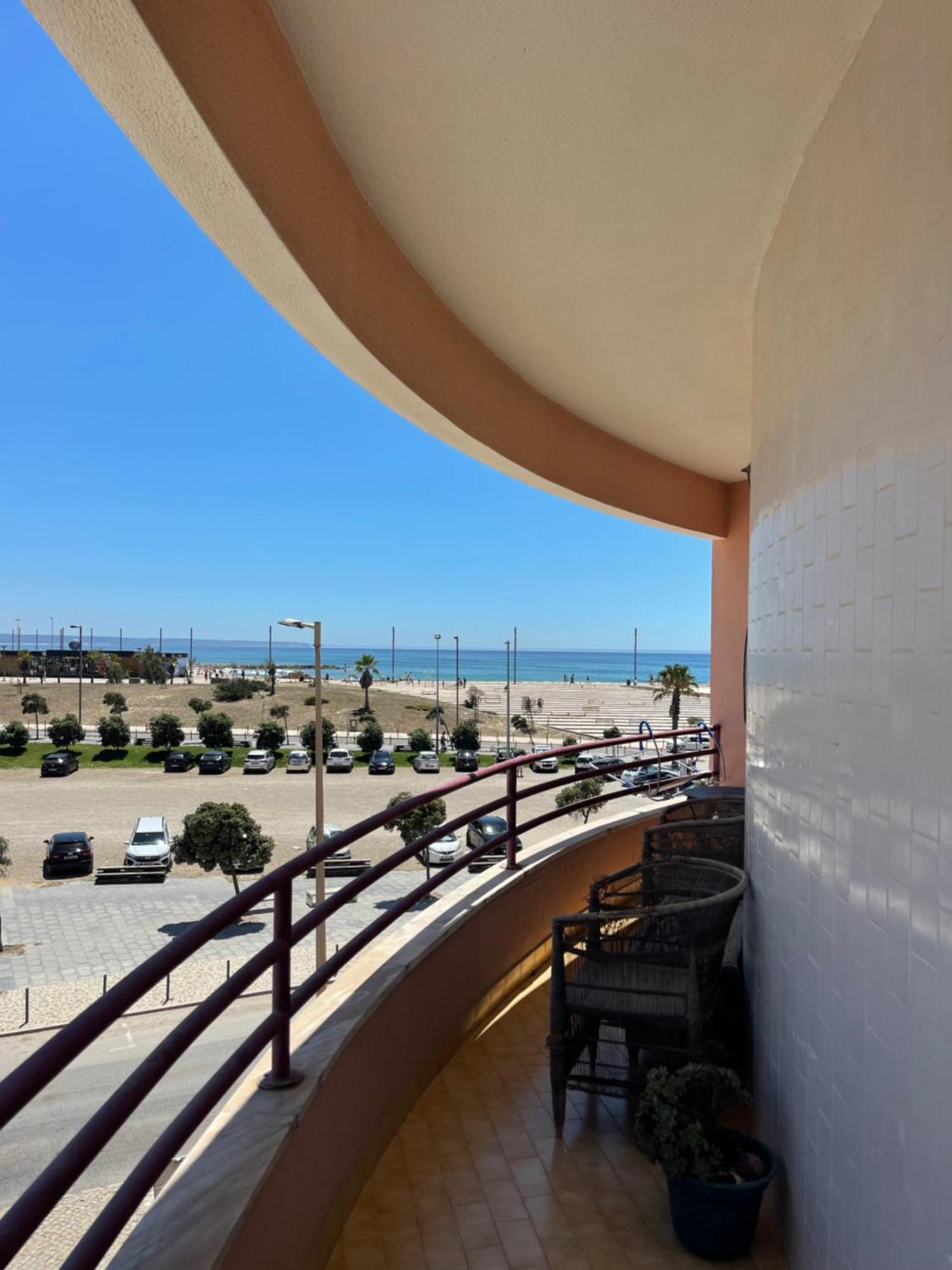 Apartamento Vista Praia E Mar- Costa Da Caparica公寓 外观 照片